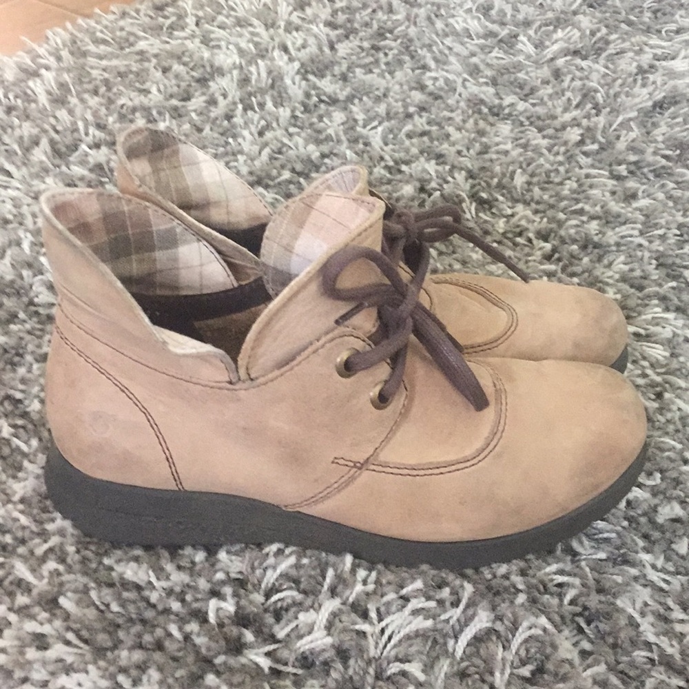 Born booties